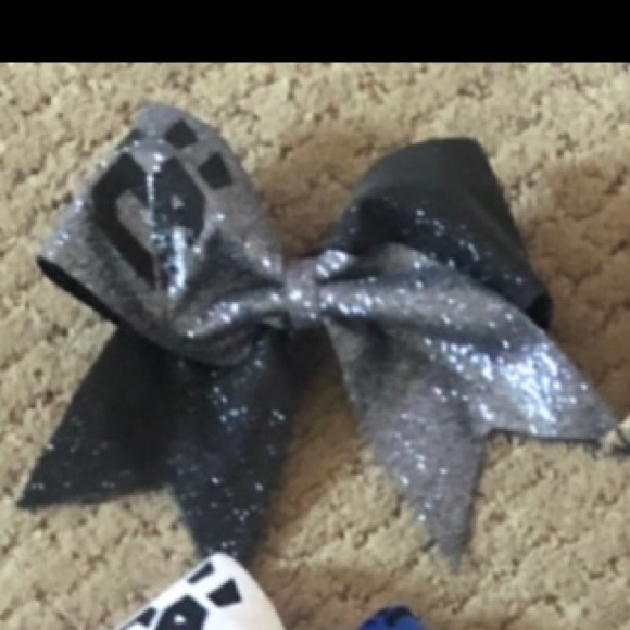 cheer bow - Picture 1 of 2